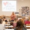 Angi erklärt einiges zum Biblelettering