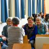 Jung und Alt beim Auftauschen