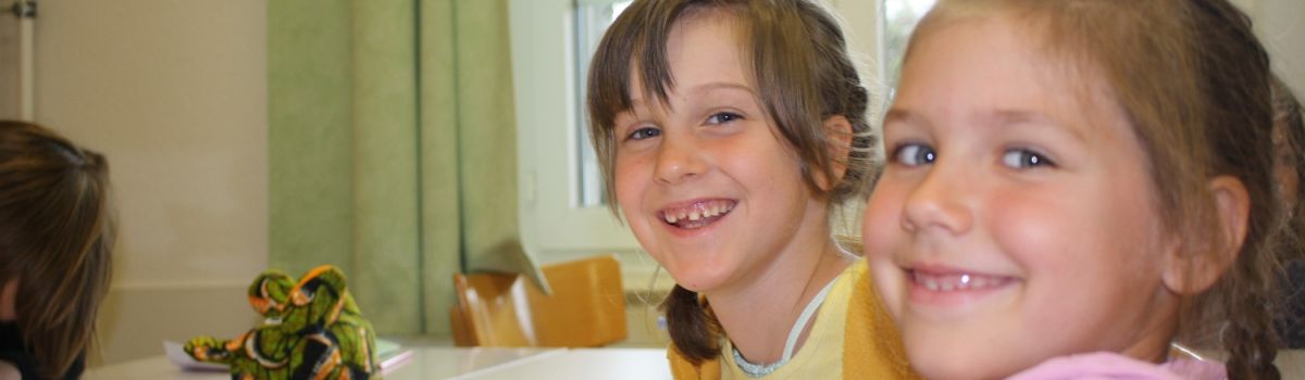 zwei Kinder im Programm