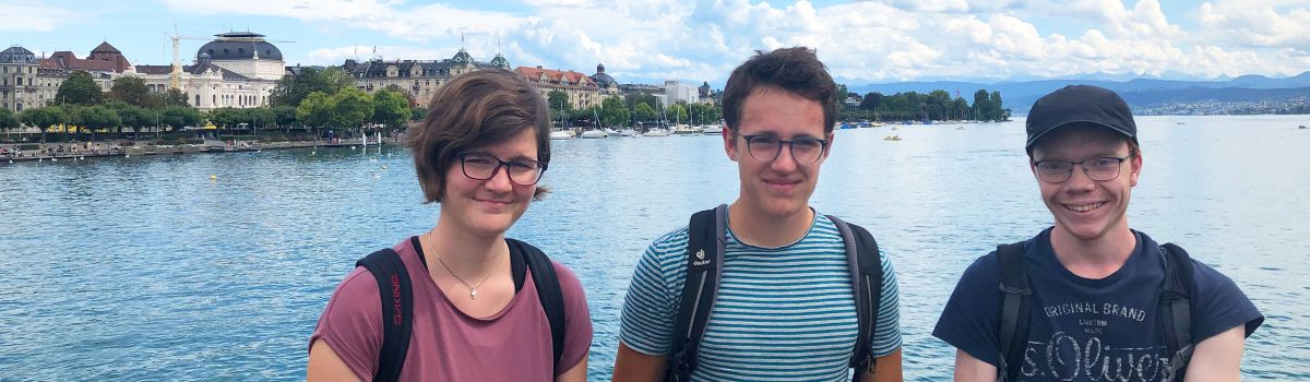 Jugendliche vor dem Thunersee